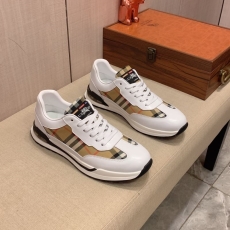 Burberry Low Shoes